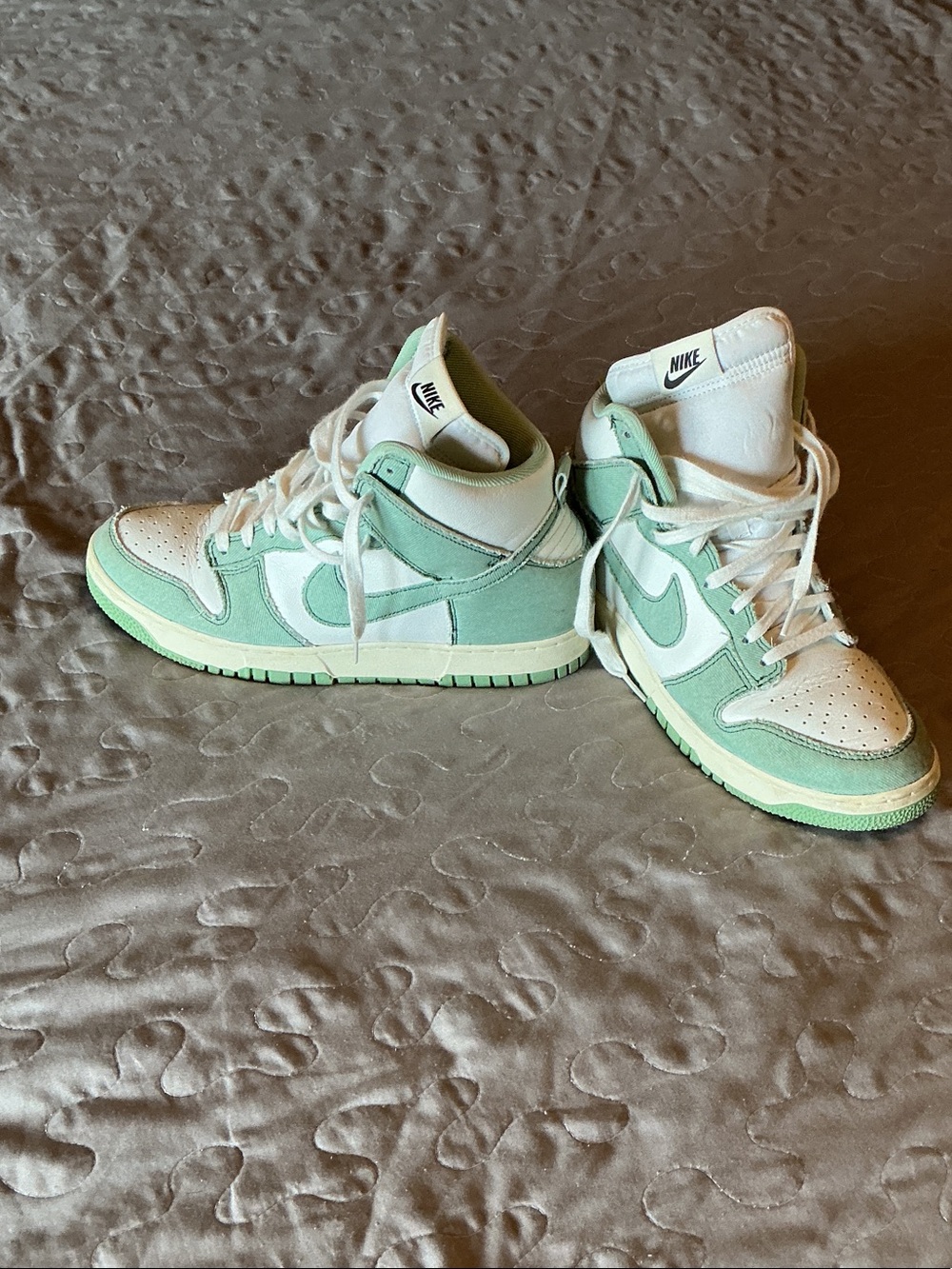 Nike Mint Green and White High-Top Sneakers